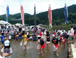 口上林地まつり