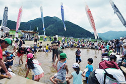 口上林（くちかんばやし）川まつり